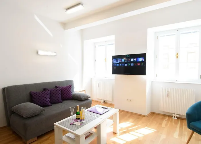 Apartment Design - Centrally Located *
